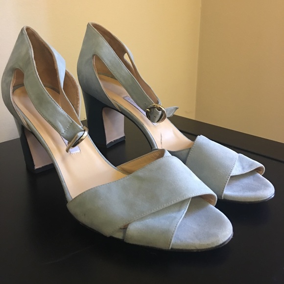Bionda Castana Heels - Picture 1 of 8